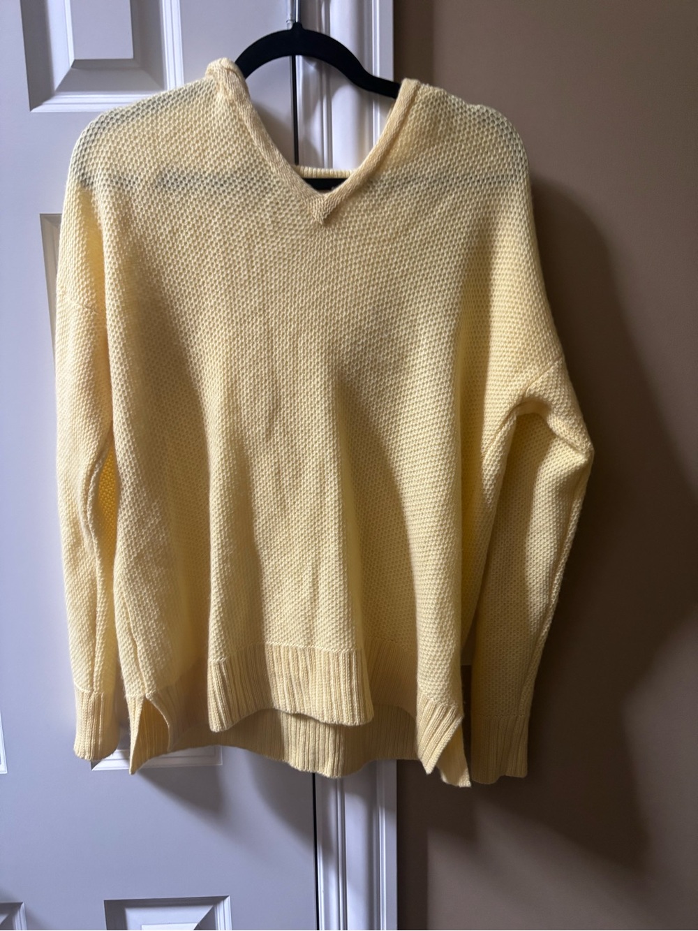 Autumn Cashmere Women's Pale Yellow V-Neck Sweater